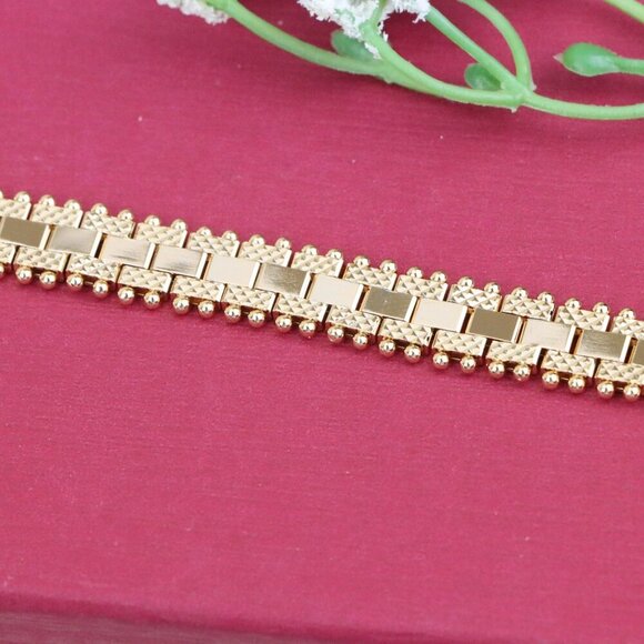 "Elegant Rose Gold Bracelet with Textured Link Detailing, XPBL1003 - Picture 11 of 12